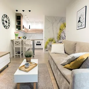 https://apartament-mynkwka.szklarskaporebahotels.net